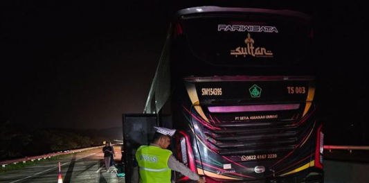 Bus The Sultan Alami Kecelakaan di Tol Batang